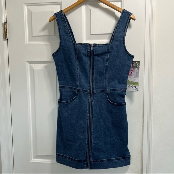 white christmas dresses ZIPPER FRONT CLOSURE DENIM BODYCON DRESS main image 1